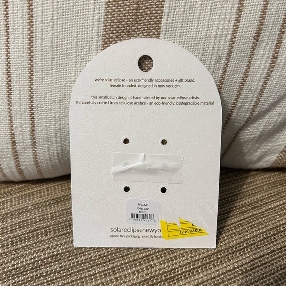 Free People x Solar Eclipse Hand-Painted Pocket Hair Comb - Picture 4 of 5